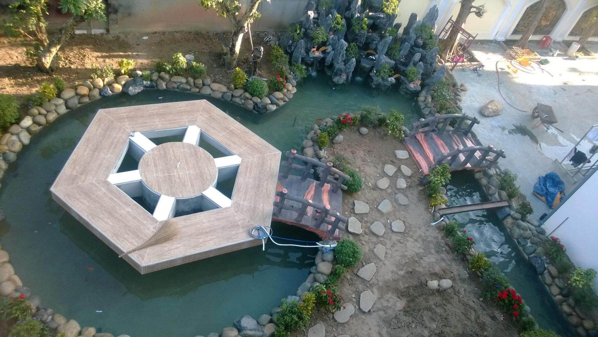 thi công hòn non bộ