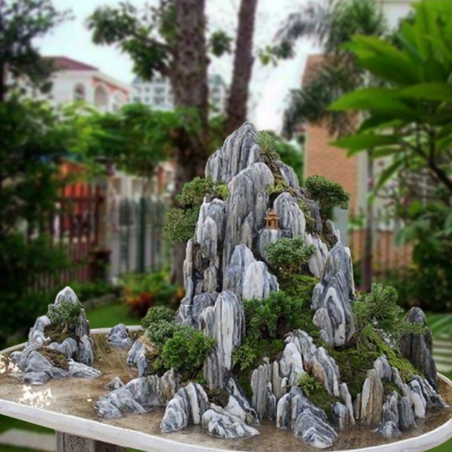 Hòn non bộ là thú chơi phổ biến của Việt Nam