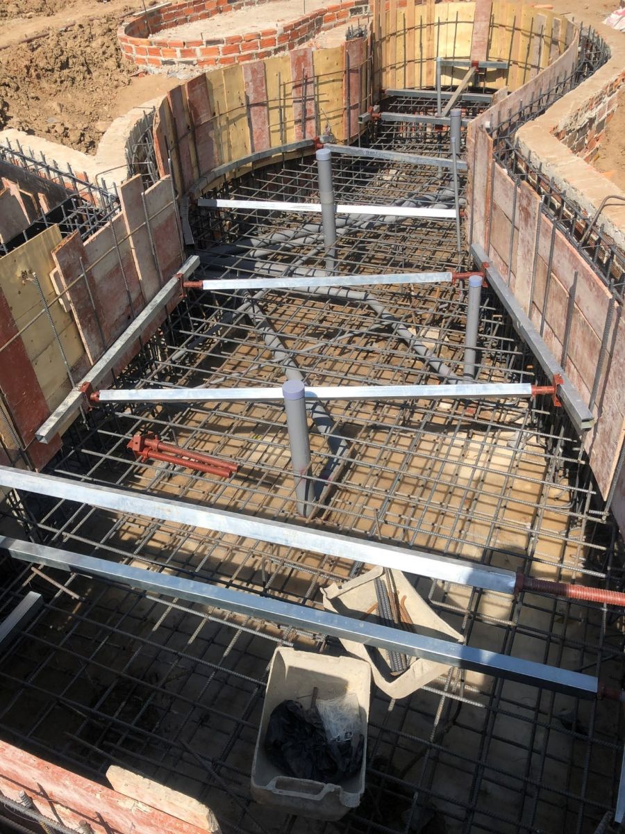 thiết kế thi công hồ cá Koi