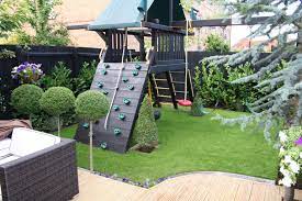 thiết kế sân vườn cho gia đình có trẻ em