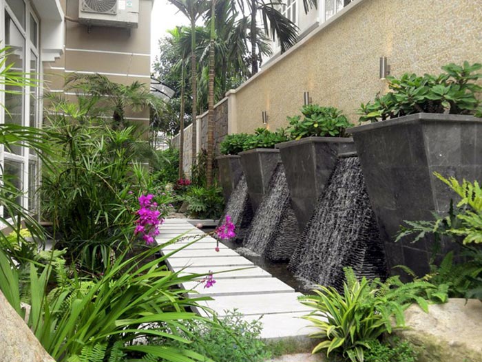 Thiết kế sân vườn nhỏ đẹp và tiện ích